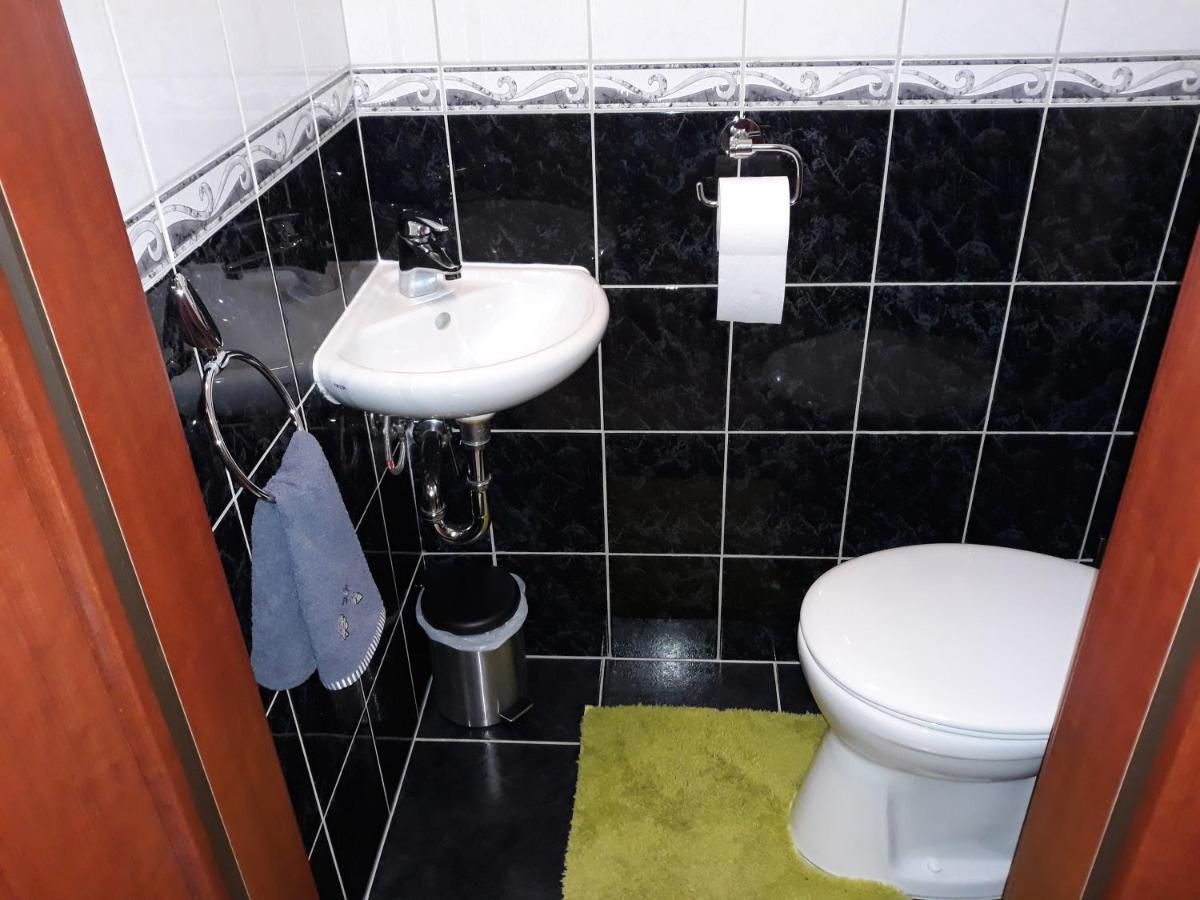Samuci Apartman ไฮจ์ดุสโซบอสโล ภายนอก รูปภาพ